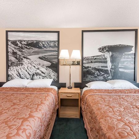 Super 8 By Wyndham Glendive Hotel Luaran gambar