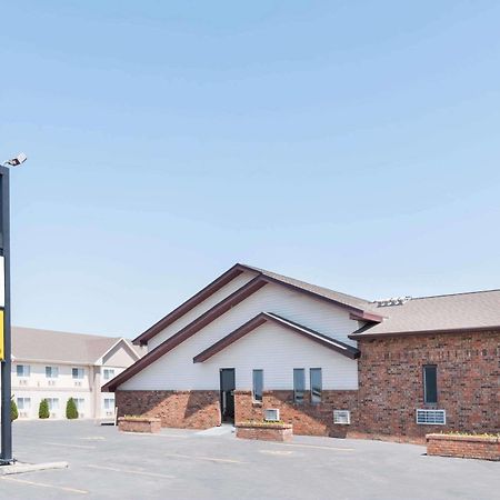 Super 8 By Wyndham Glendive Hotel Luaran gambar