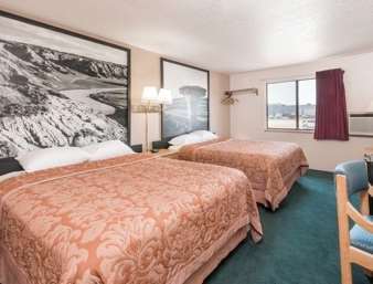 Super 8 By Wyndham Glendive Hotel Bilik gambar
